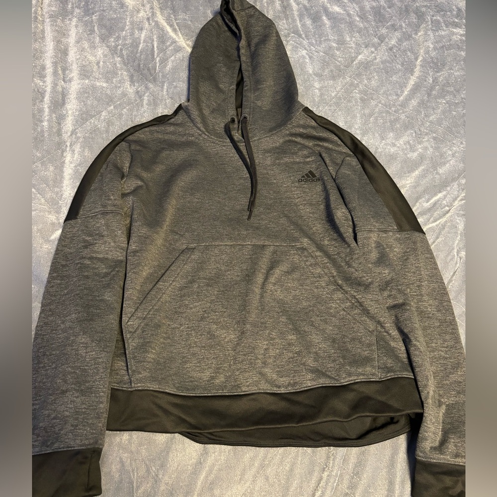 adidas hoodie bundle men’s xl but fits like large‎